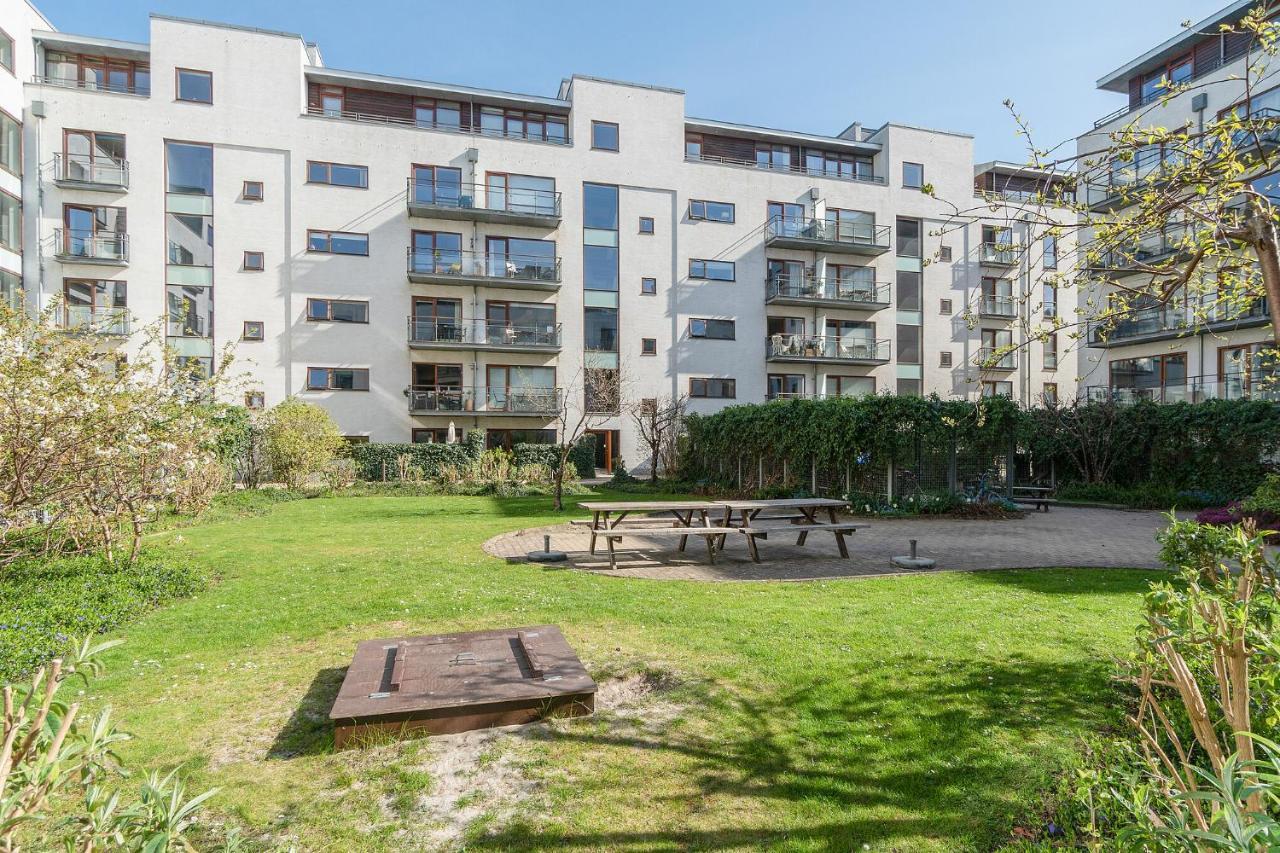 Scandi-Hygge 2 Bedroom Apartment In Charming Christianshavn København Eksteriør billede
